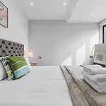 The Green Retreat - Unico Residences